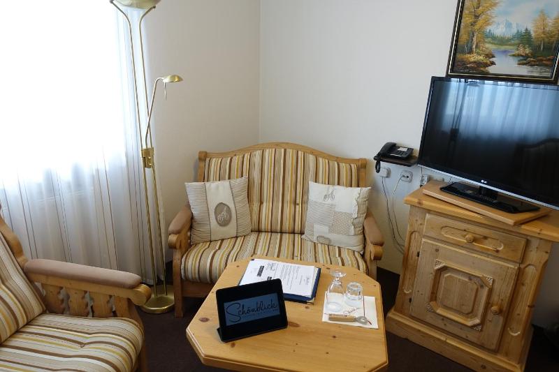 Double Room image 4