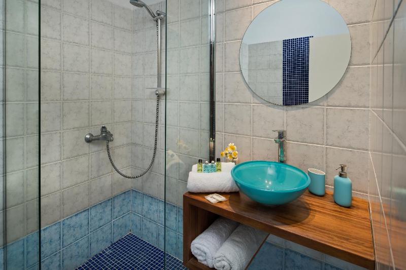 Budget Double or Twin Room image 3
