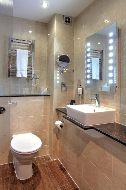 Classic Double Room image 1