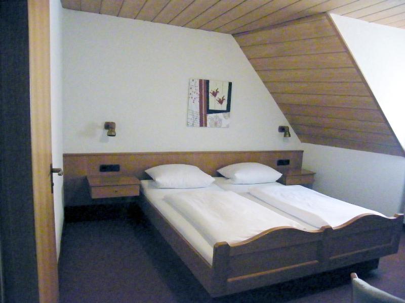 Double Room image 1