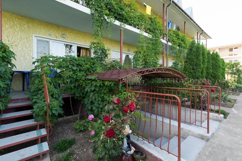 Quadruple Room with Balcony image 2