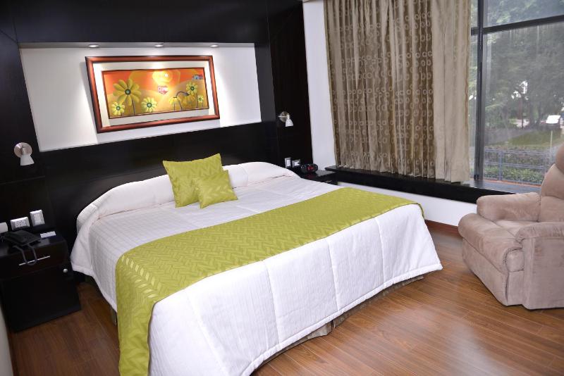 Hotel Ramada - image 13