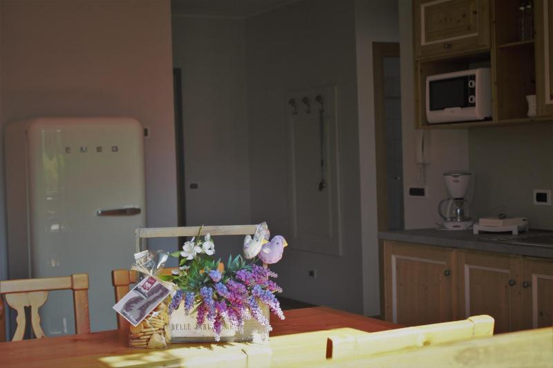 One-Bedroom Apartment image 4