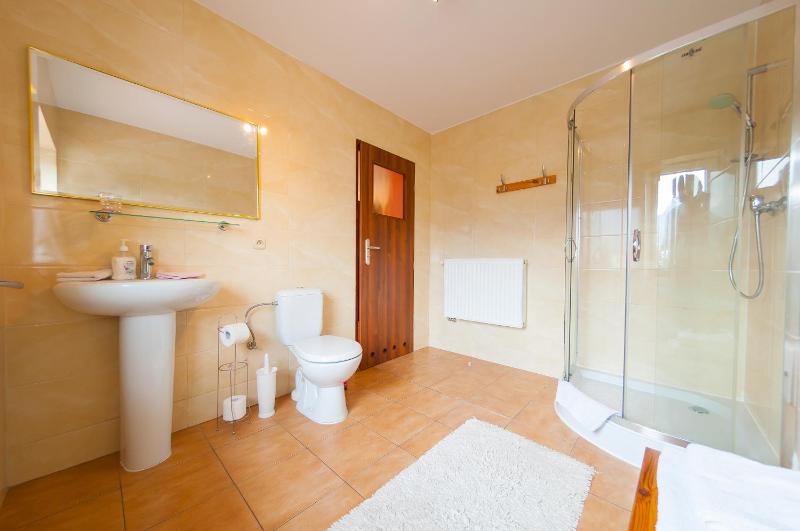 Double Room with Balcony image 2