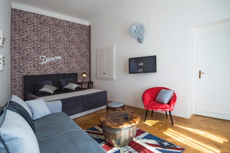 Design Apartment Havelska - image 16