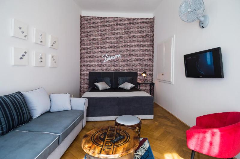 Design Apartment Havelska - image 5