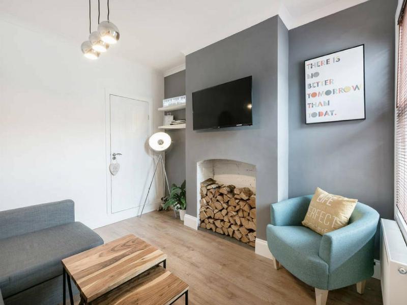 Two-Bedroom House image 2