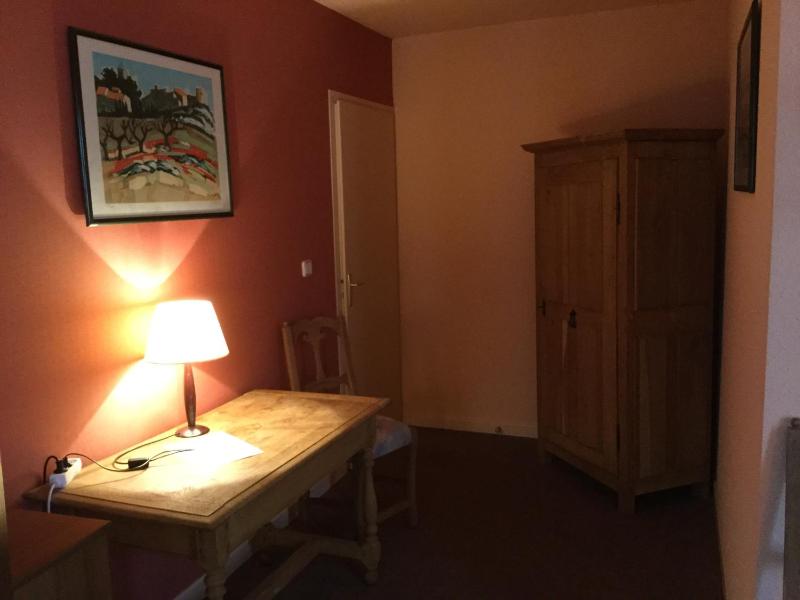 Duplex Family Room image 4
