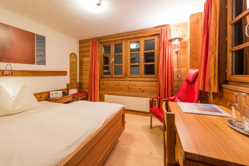 Single Room with Mountain View image 2
