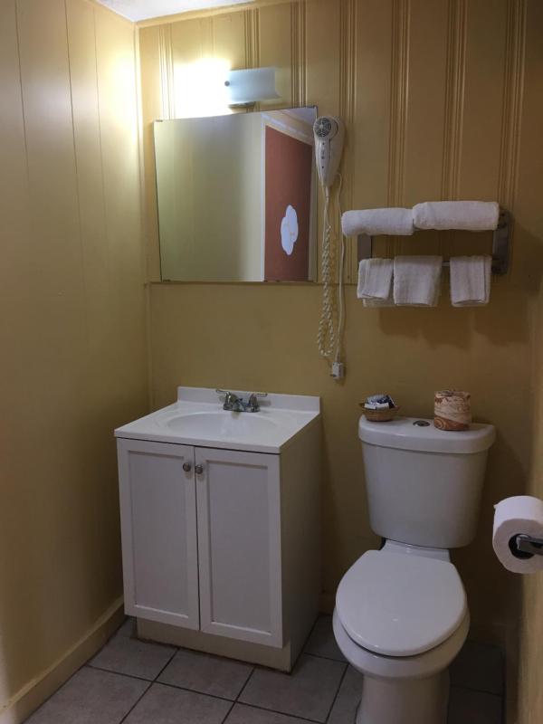 Double Room with Two Double Beds - Non-Smoking image 3