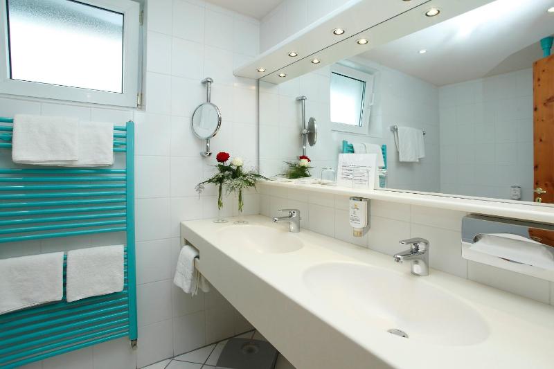 Apartment (2-3 Adults) image 4