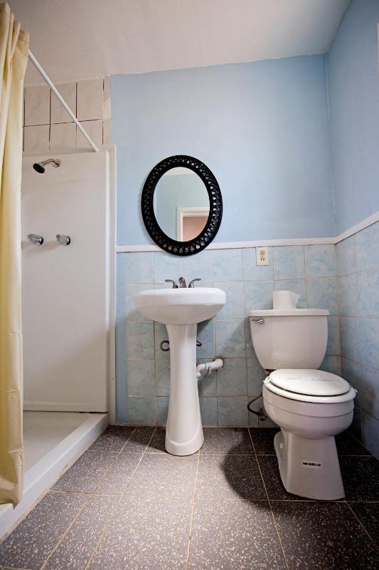 Deluxe Queen Room image 3