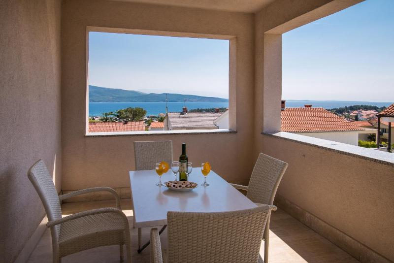 Apartment with Sea View image 2
