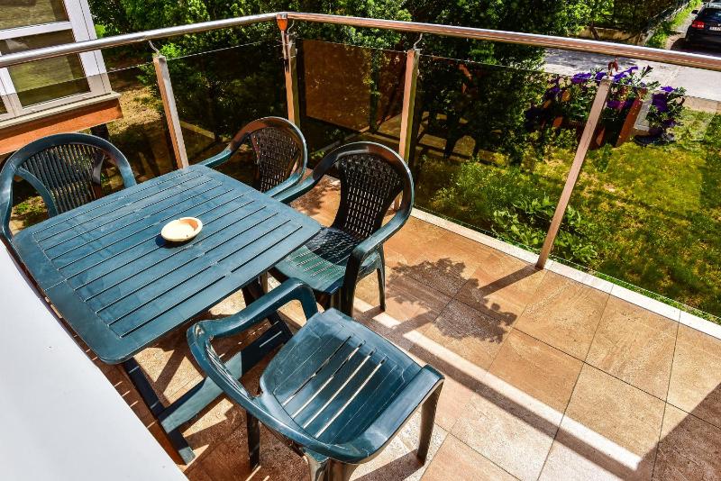 NeriesApartment No.3 with Terrace In Centrum - image 2