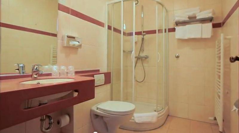 Double Room (1 Adult) image 4