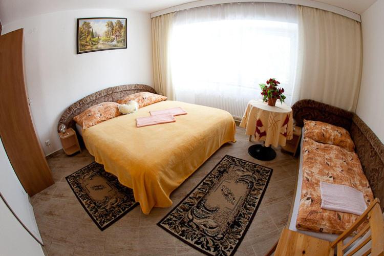 Double or Twin Room image 2