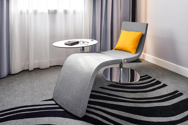 Superior Twin Room image 4
