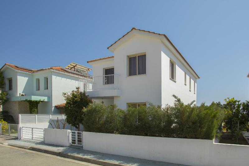 Villa with Sea View image 3