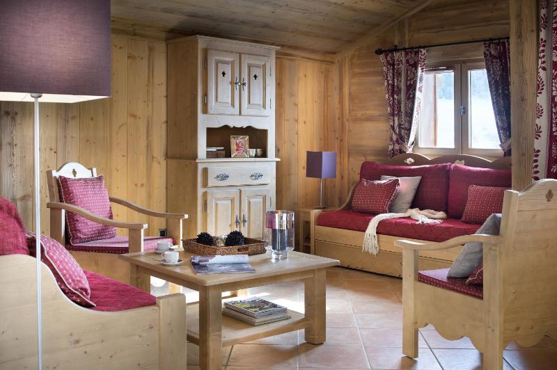 Three-Bedroom Apartment (8 Adults) with Spa Access image 3