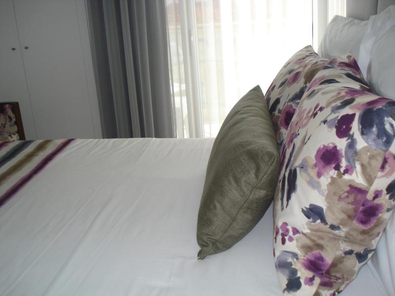 Standard Double or Twin Room with Balcony image 3