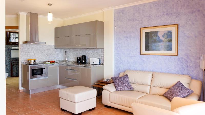 Idyll Suites - Adults Only - image 24