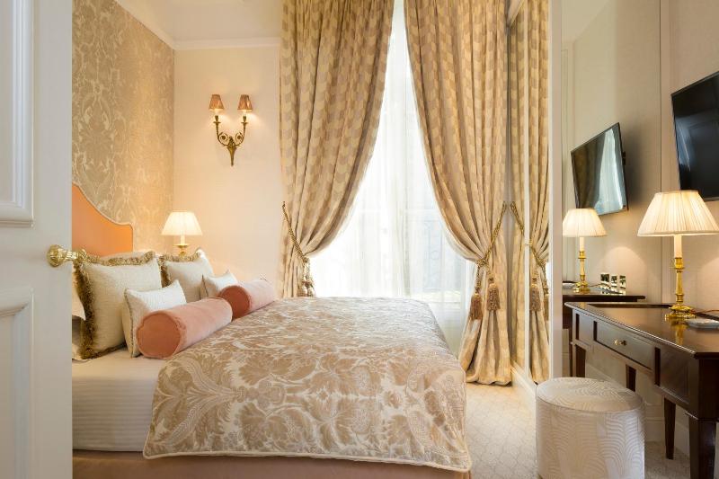 Classic Double Room image 1