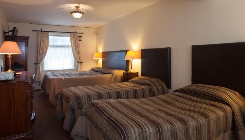 Triple Room image 1