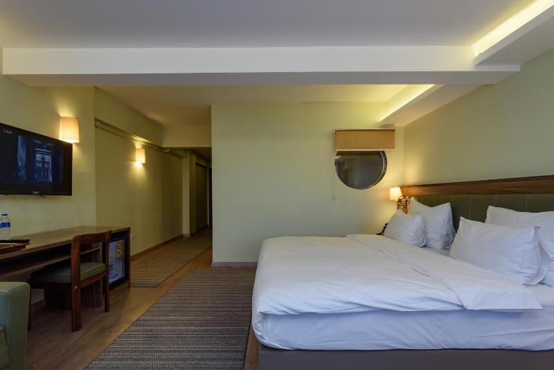 Economy Double Room image 1