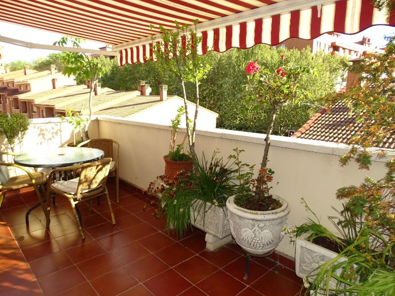 Family Room with Terrace image 4
