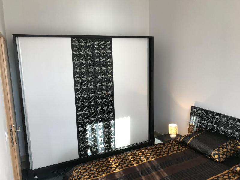 One-Bedroom Apartment image 3