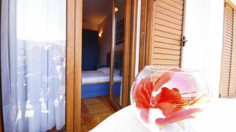 Double Room image 4