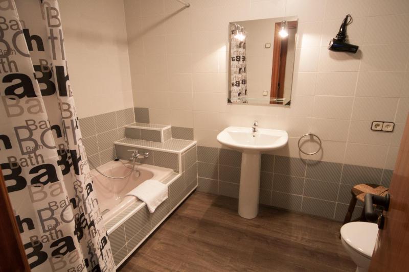 Four-Bedroom Superior Apartment (8 Adults) image 2