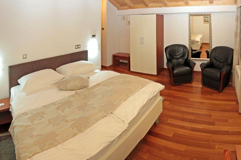 Superior Double Room image 3