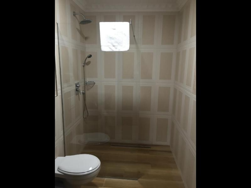 Twin Room image 2