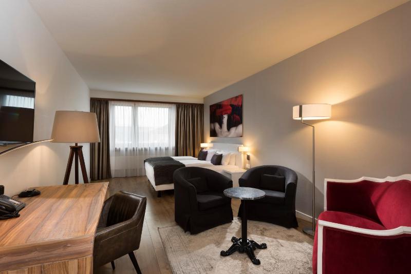 Business Double Room image 3