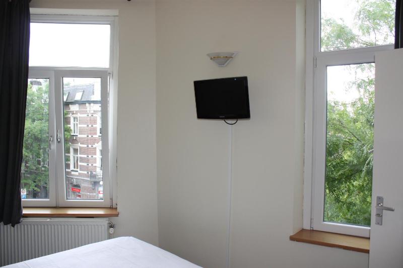 Triple Room image 2