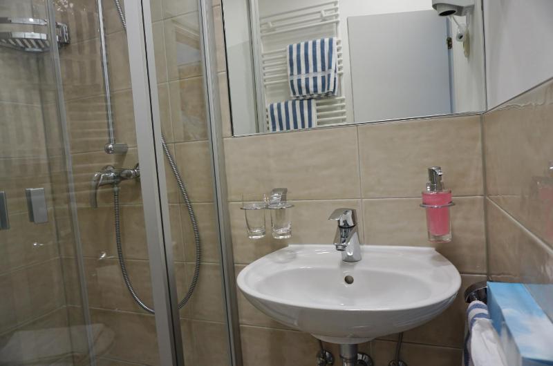 Small Double Room image 2