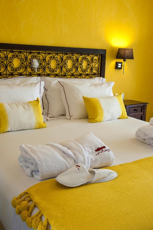 Double or Twin Room image 4