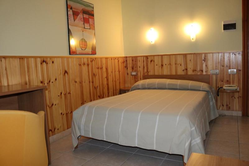 Superior Single Room image 3
