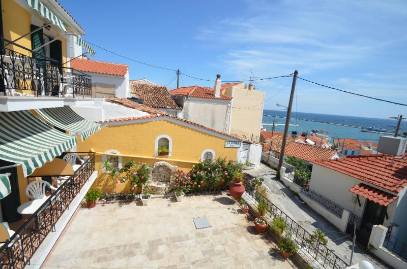 Twin Room with Sea View image 2