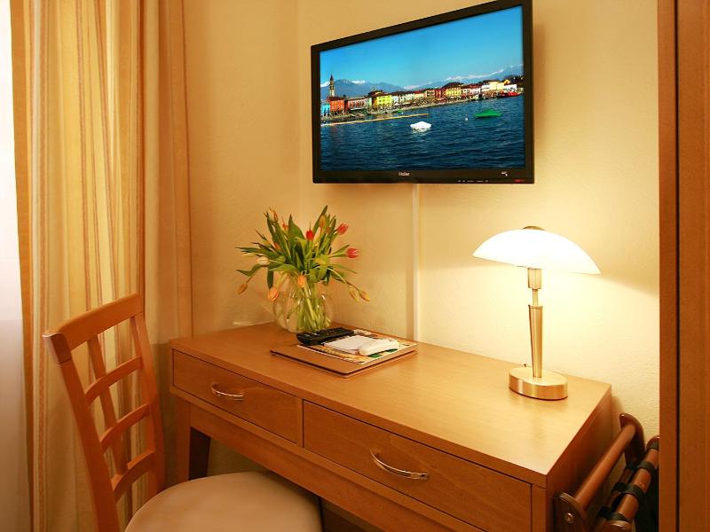Comfort Single Room image 4