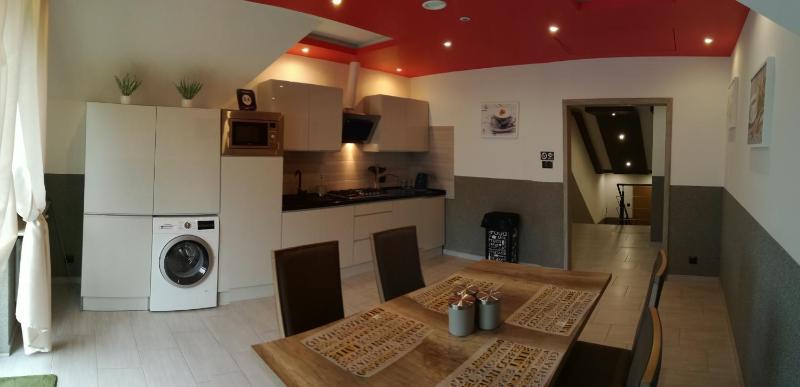 Triple Room with Balcony image 3