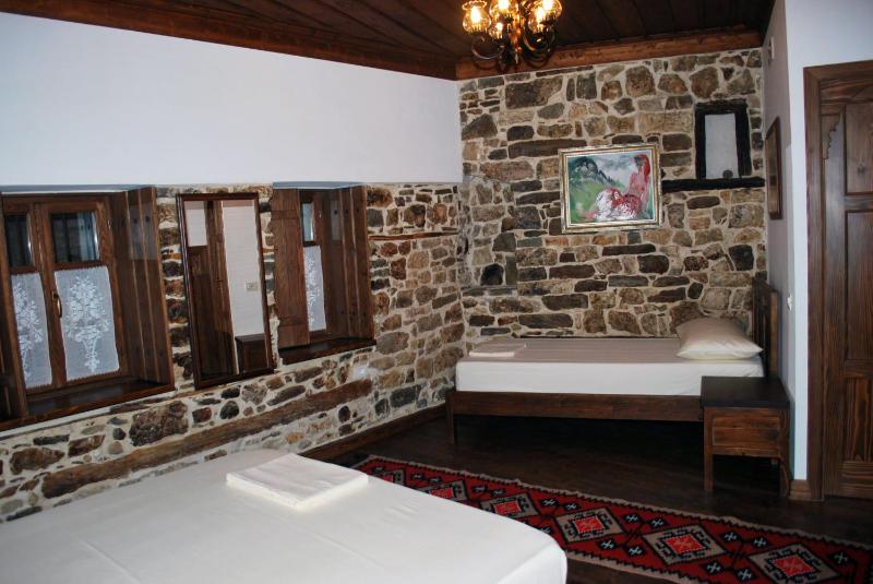 Superior Triple Room image 2