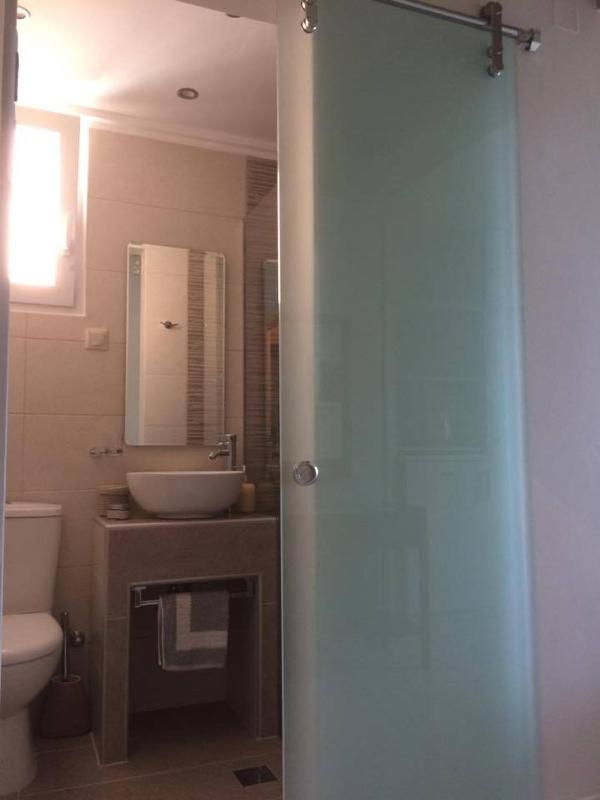 Budget Double Room (No Sea View) image 4