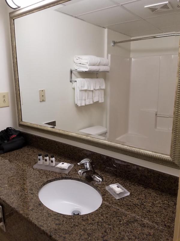 One-Bedroom Suite with Two Queen Beds - Non-Smoking image 3