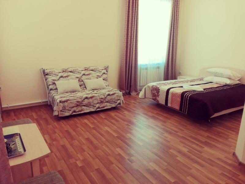 Double Room with Extra Bed image 2
