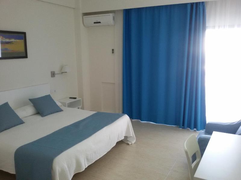 Double or Twin Room with Pool View image 4