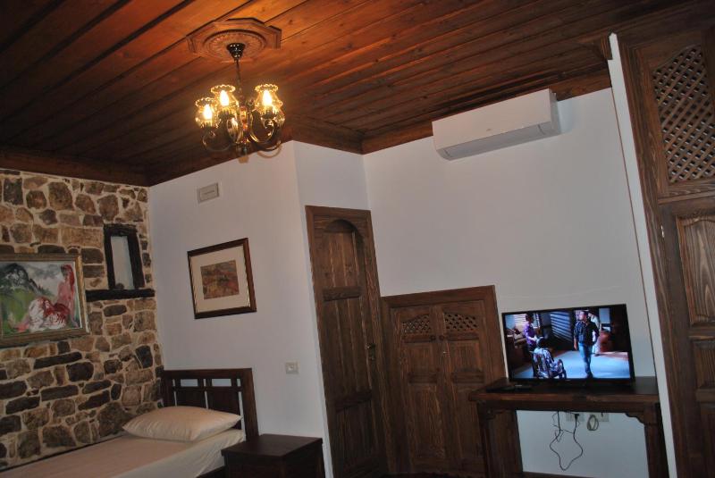 Superior Triple Room image 1