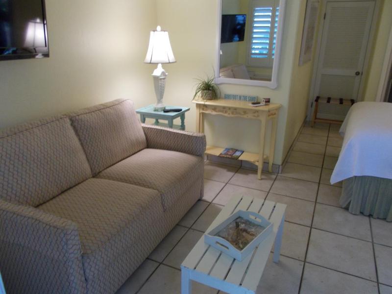 Queen Room image 2