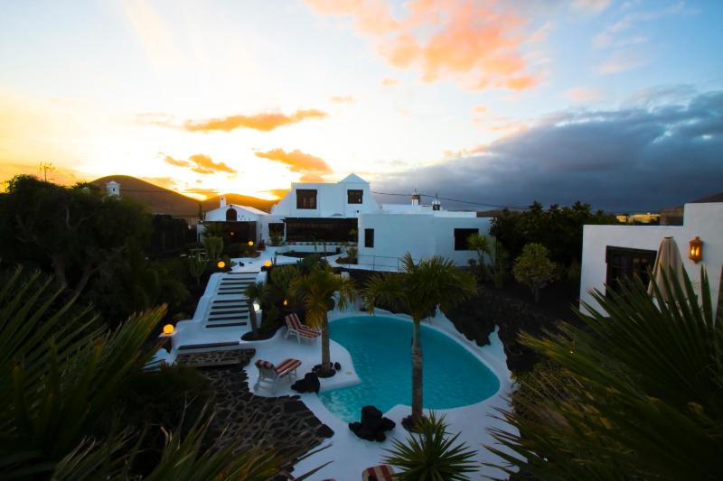 Three-Bedroom Villa image 2